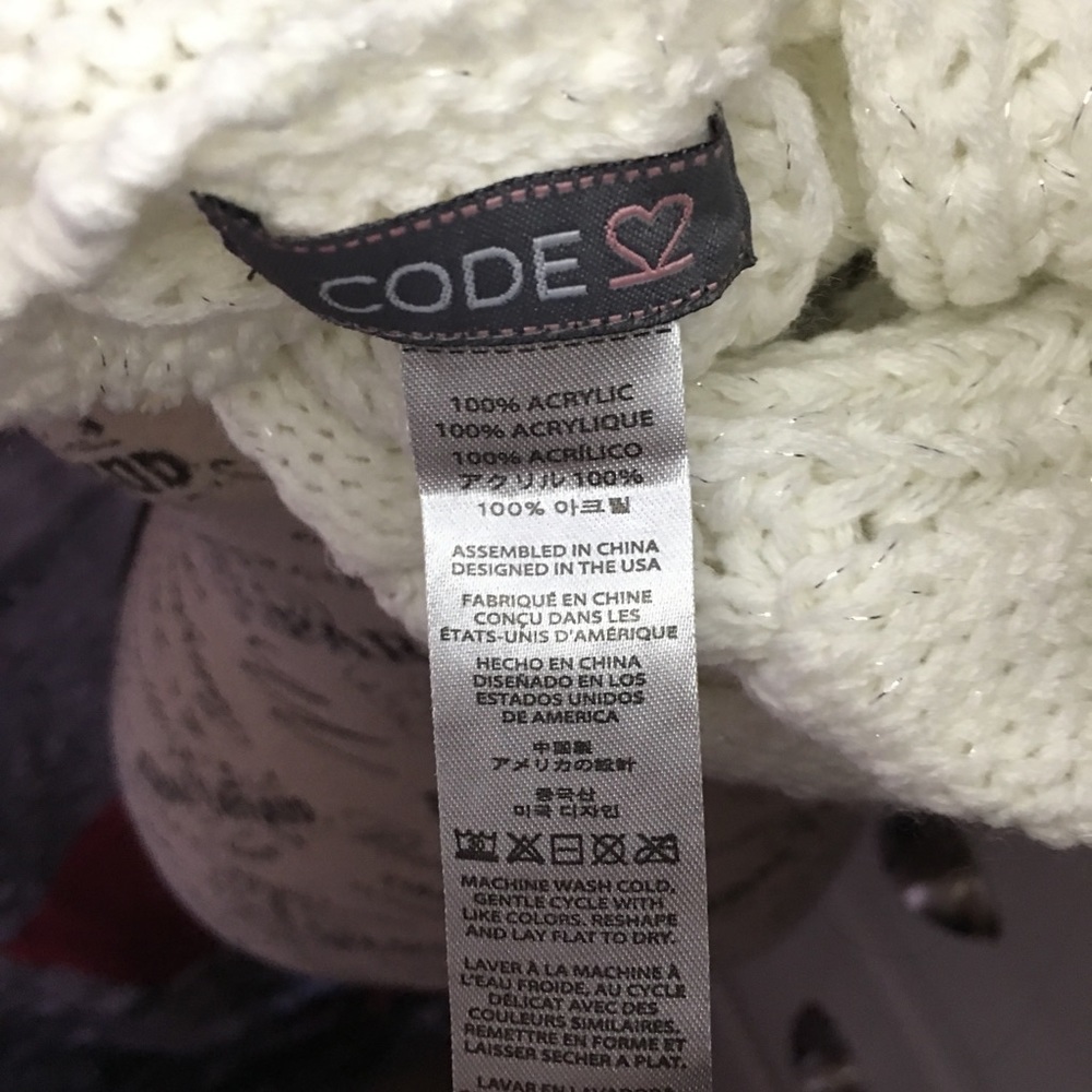Ivory Cable Knit Infinity Scarf - Picture 6 of 7